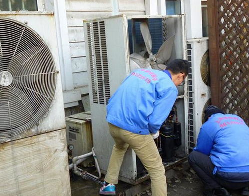 英国前首相丘吉尔故居安装金马桶 每位游客只能