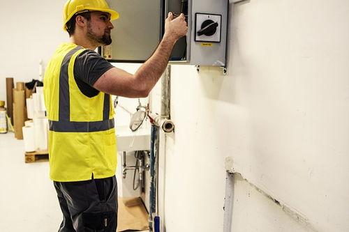 电油汀和空调哪个省电（电油汀和空调哪个省电） 