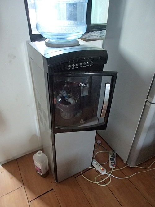 win7系统使用移动硬盘提示“文件或目录损坏且无