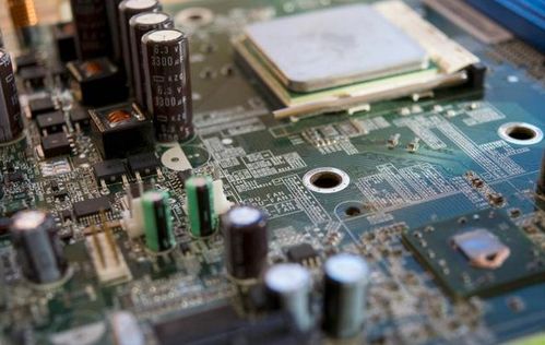 如何提升1.76复古版传奇电脑版游戏防御？（哪种属性点最适合1