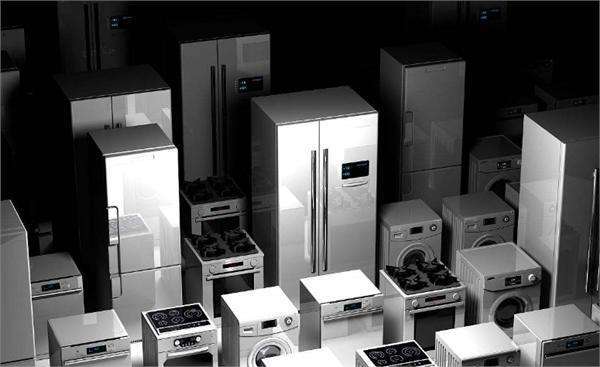 电视机一开机就滋滋滋的（电视机滋滋响不开机怎么回事）