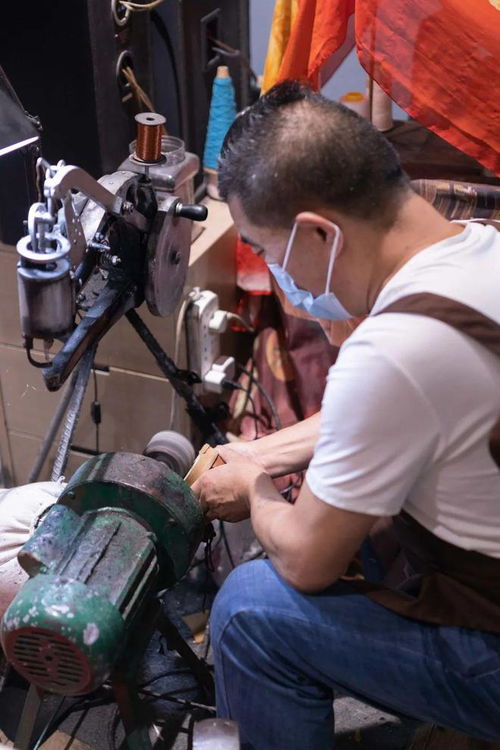 燃气热水器插电不亮是什么原因造成的(检查机器运行是否正常开启) 燃气热水器插电不亮是什么原因造成的(检查机器运行是否正常开启)