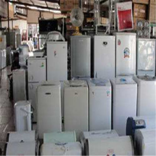 亚洲第一深水导管架“海基一号”海上安装就位