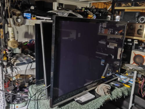 壁挂炉通电后屏幕不显示 怎么回事