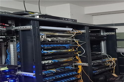 发电太阳能热水器是真的吗（发电太阳能热水器）