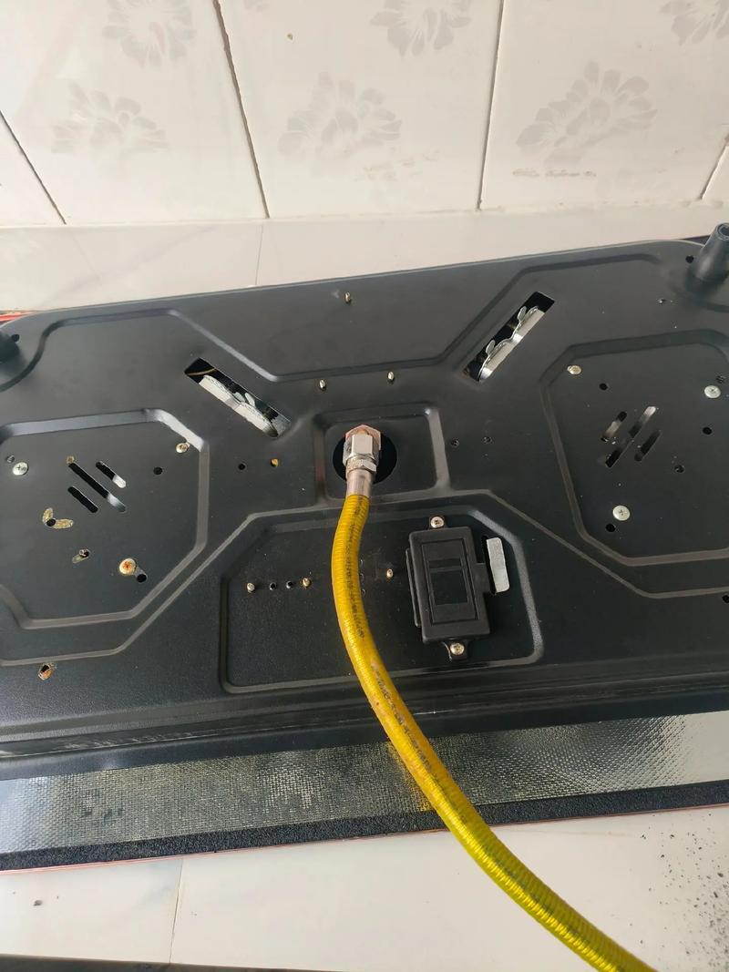 西门子冰箱支脚原因 如何修复 西门子冰箱支脚原因 如何修复